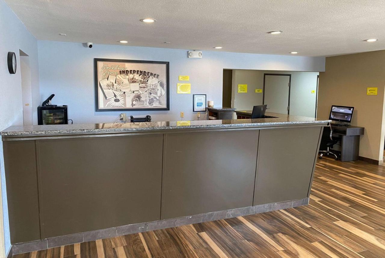 Super 8 By Wyndham Independence Ks Ξενοδοχείο Εξωτερικό φωτογραφία