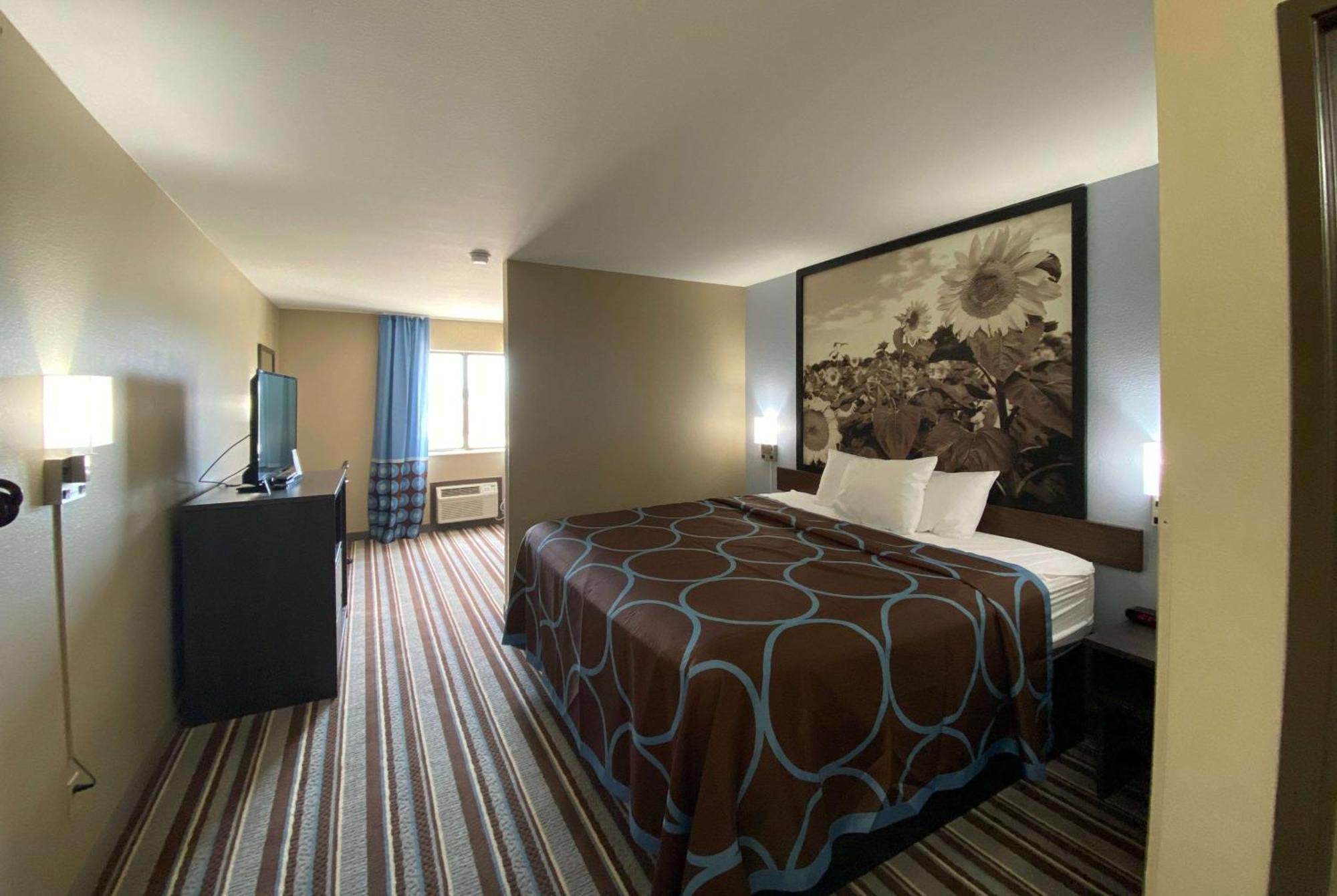 Super 8 By Wyndham Independence Ks Ξενοδοχείο Εξωτερικό φωτογραφία