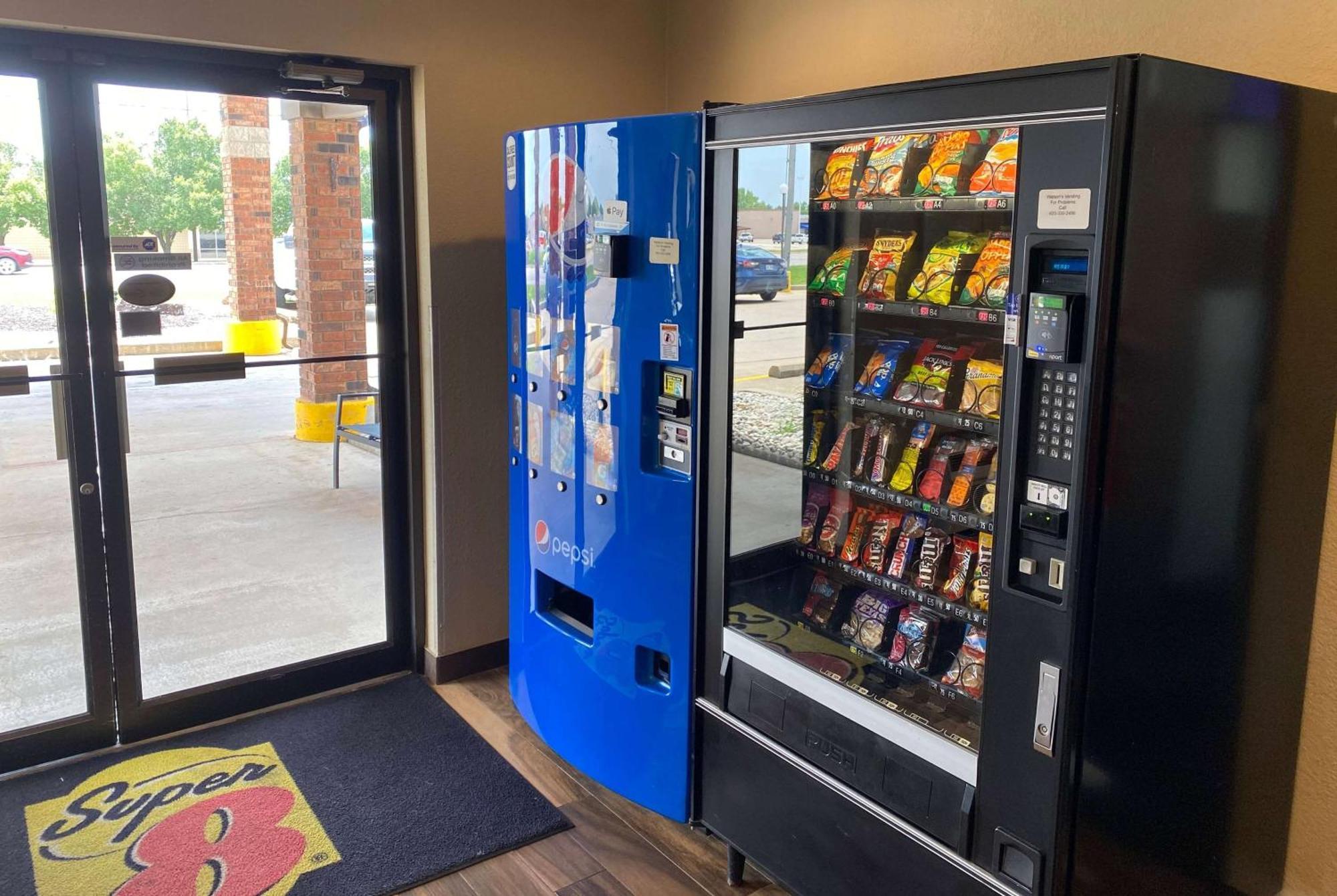 Super 8 By Wyndham Independence Ks Ξενοδοχείο Εξωτερικό φωτογραφία