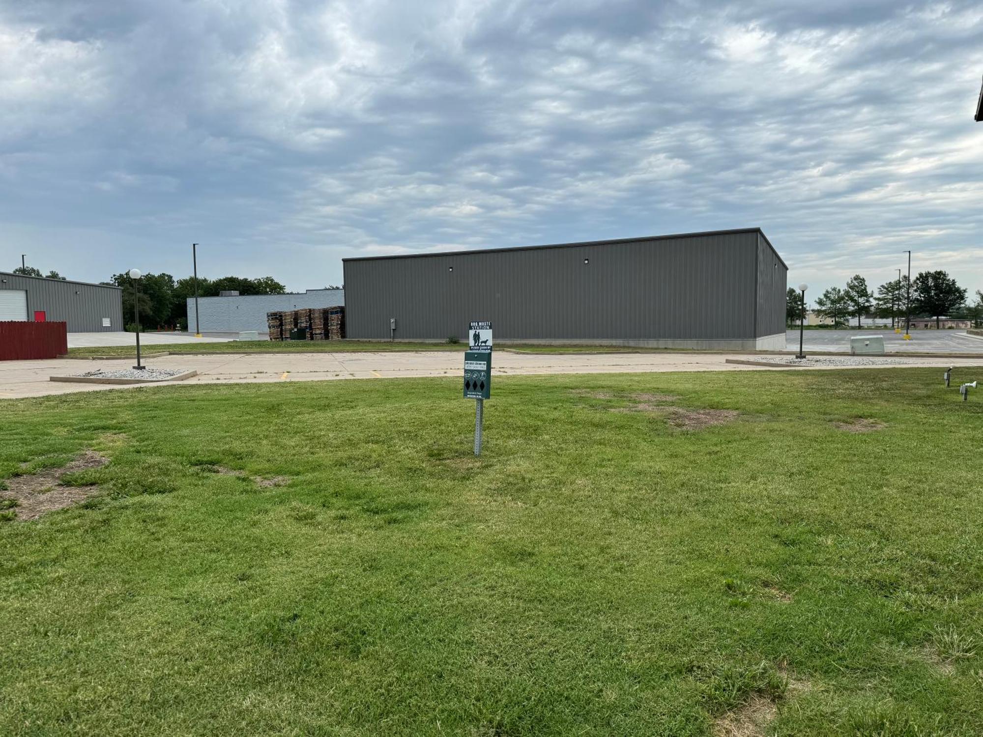 Super 8 By Wyndham Independence Ks Ξενοδοχείο Εξωτερικό φωτογραφία