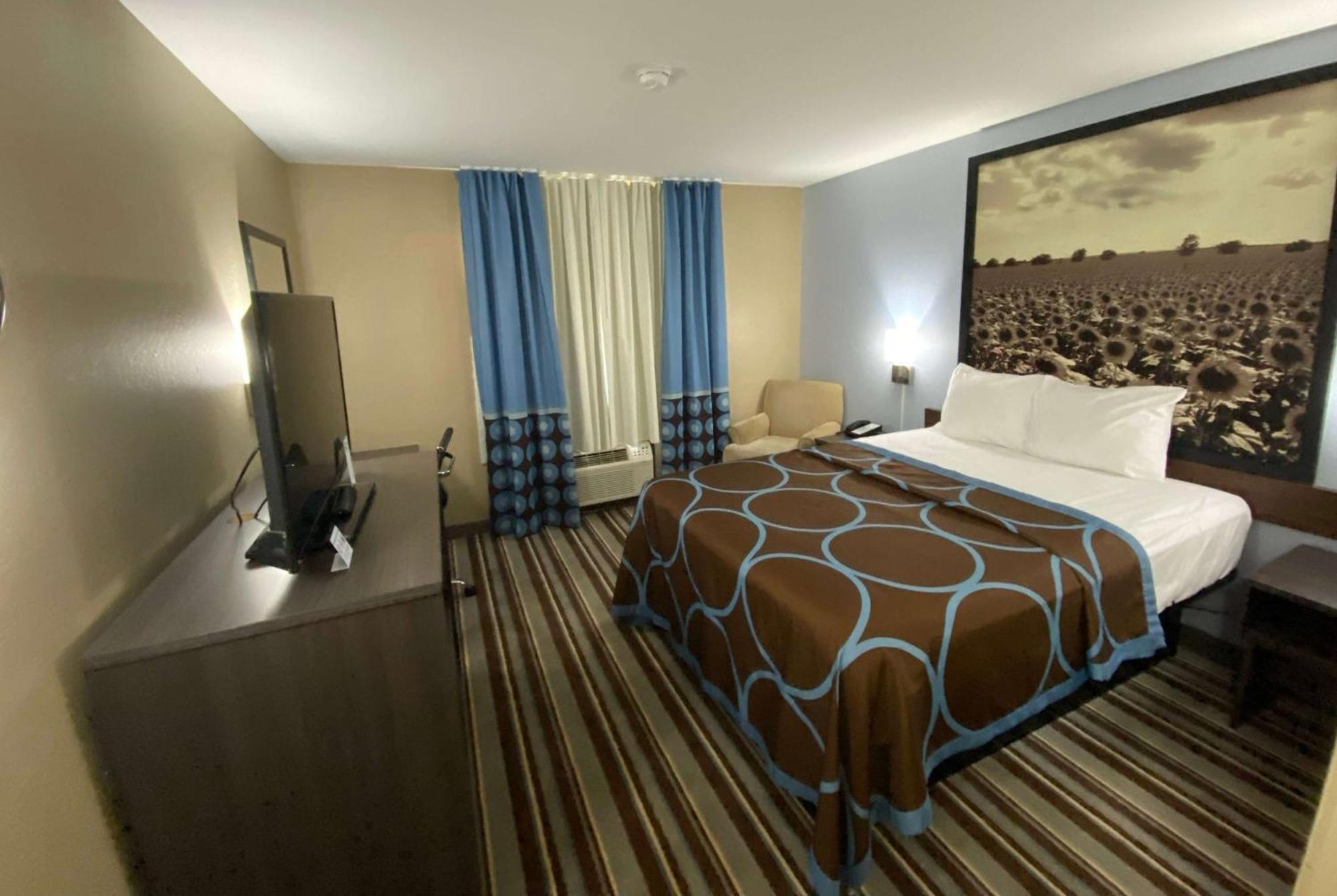 Super 8 By Wyndham Independence Ks Ξενοδοχείο Εξωτερικό φωτογραφία